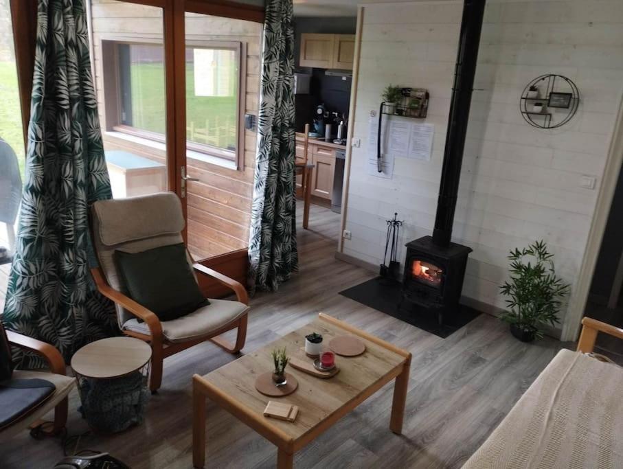 Gite N°4, En Pleine Nature, Frontalier Signy-le-Petit Exteriör bild