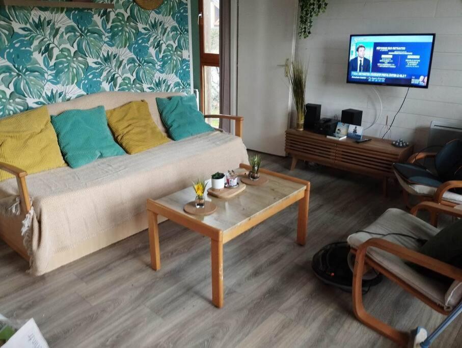 Gite N°4, En Pleine Nature, Frontalier Signy-le-Petit Exteriör bild